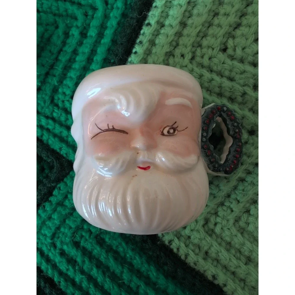 RARE Vtg Set of 4 Japan Commodore Winking Santa Mugs that handles spell 